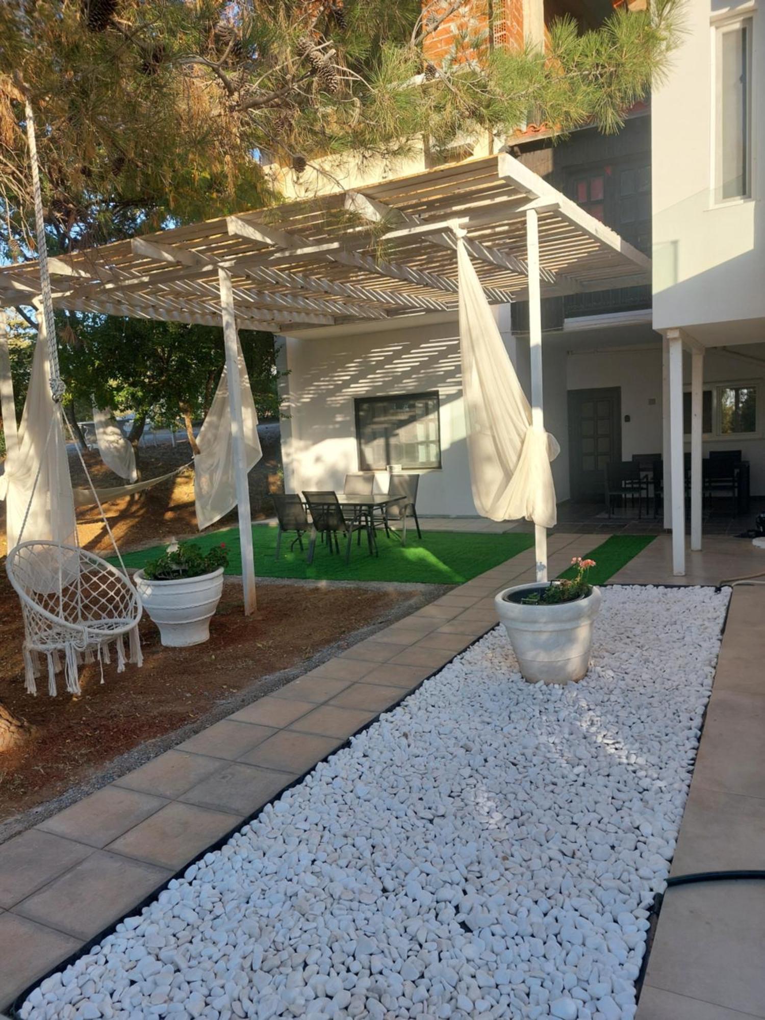 Black N' White Cozy Housegarden Alexandroupoli Exterior photo